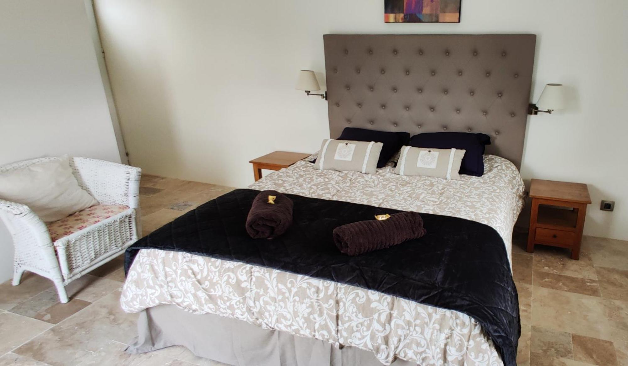 Chambre Cosy Avec Terrasse Sur La Colline Boisee, Parking Prive, Jardin, Calme, Climatisation, 10 Mn Pont Du Gard Num7 Rochefort-du-Gard Dış mekan fotoğraf